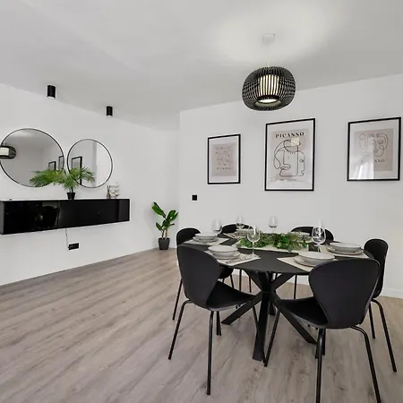 Apartment Flores Luxury