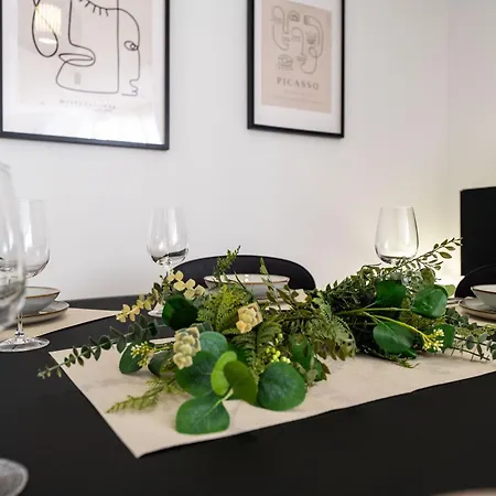 Flores Luxury Apartment